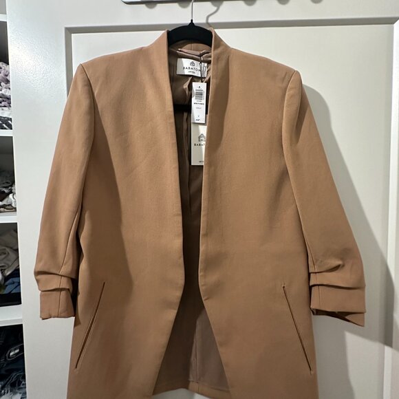 Aritzia Babaton New Power Blazer size 2 (hip) - Picture 6 of 7
